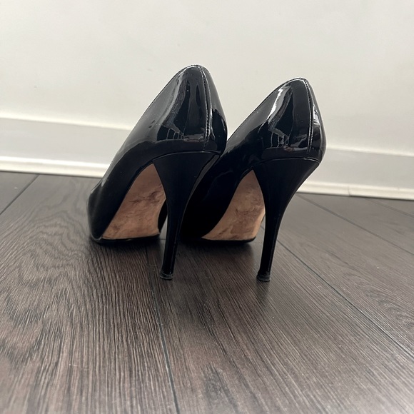Stuart Weitzman black patent leather heels - Picture 4 of 4